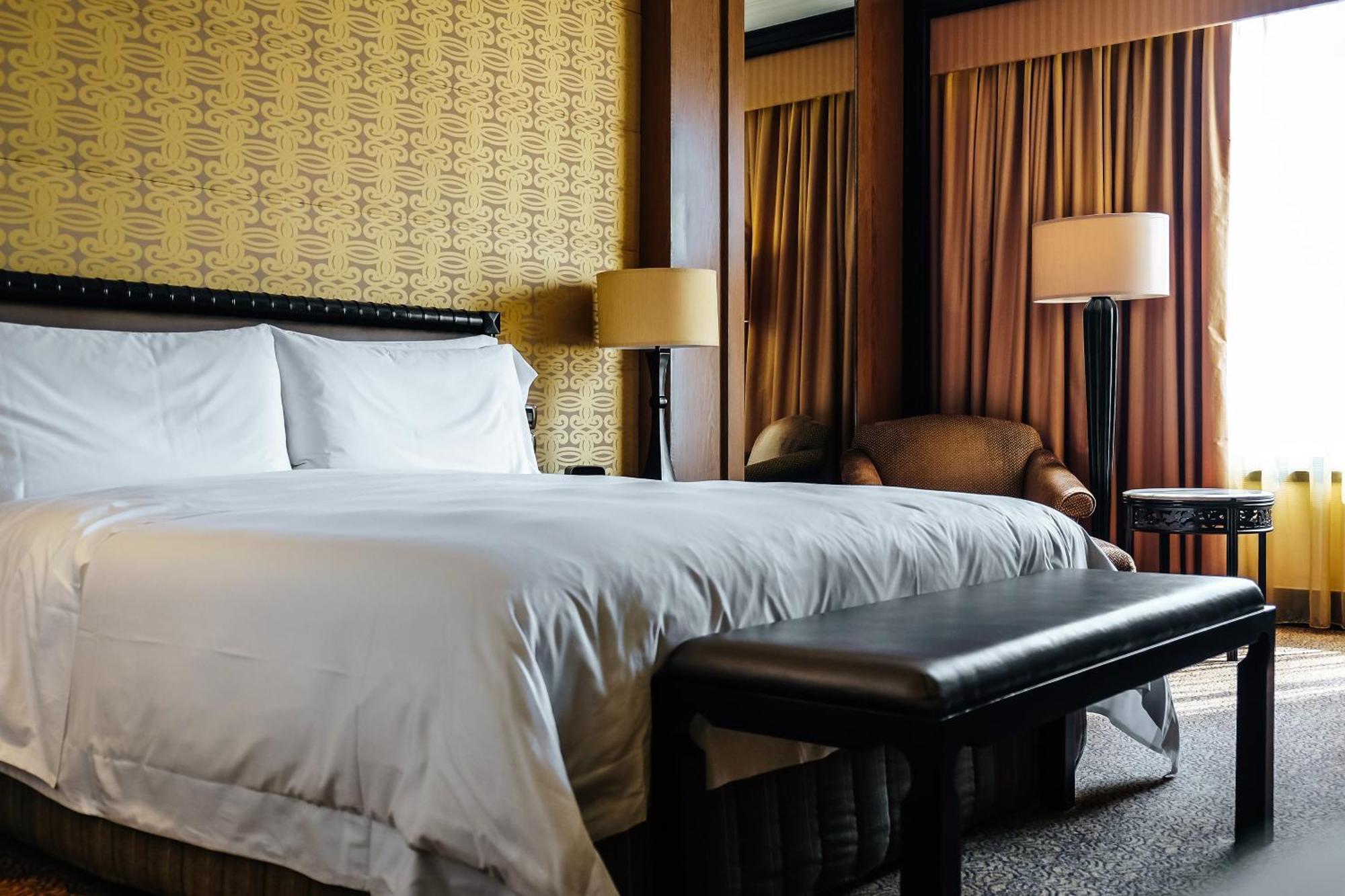 Calabash Luxury Near Airport New Delhi